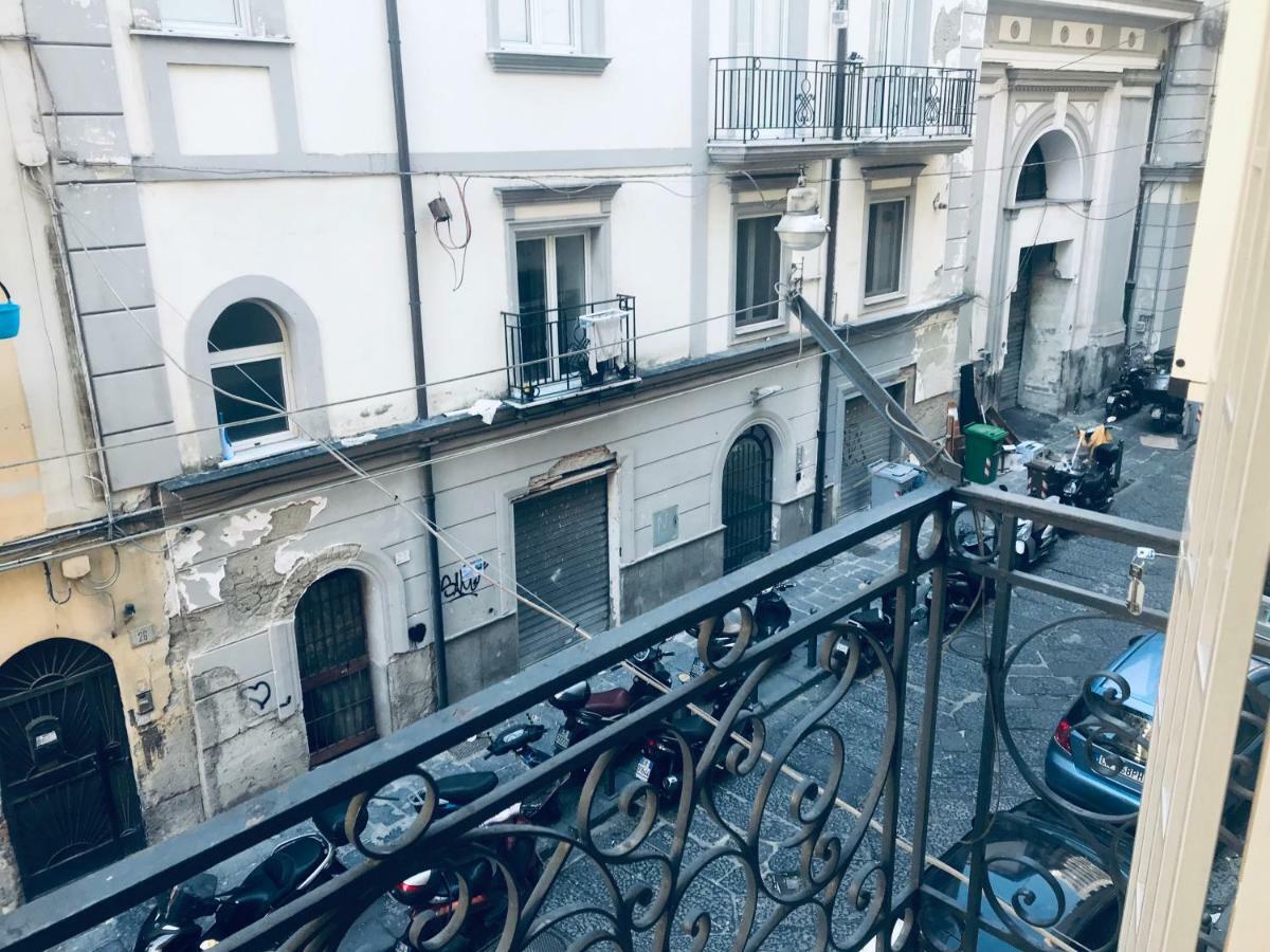 Bb Suonno - A 2 Passi Dalla Storia Naples Luaran gambar